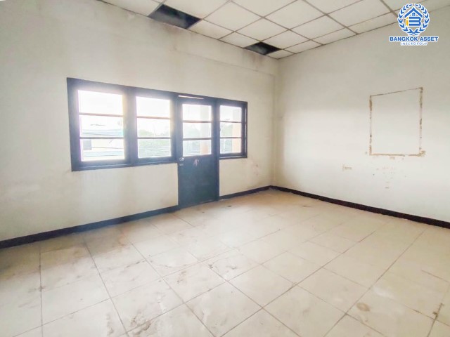 *****อาคารพาณิชย์มือสองย่านนนทบุรี ม.ซอยบางกร่าง40 บางกรวย-ไทรน้อย เนื้อที่ 17 ตร.ว. ฟังก์ชัน 2 ห้องนอน 3 ห้องน้ำ บนทำเลเชื่อมต่อถ.บางกรวย-ไทรน้อย, ถ.ราชพฤกษ์, ถ.รัตนาธิเบศร์ ใกล้รถไฟฟ้าสายสีม่วง "สถานีบางรักน้อยท่าอิฐ"